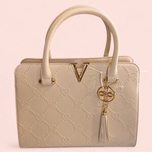 Brand New Crossi purse – Never Worn